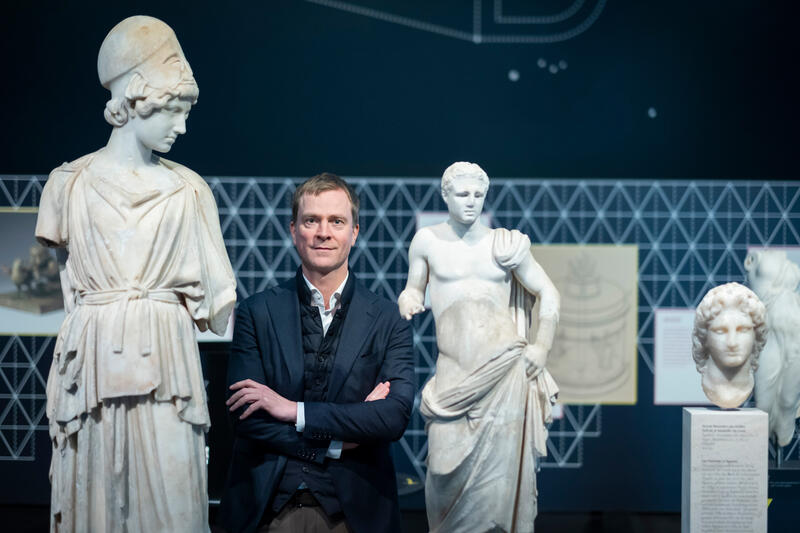 s:19:"Museumschef Demandt";