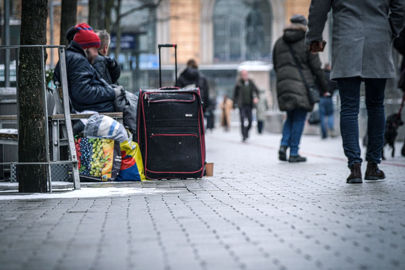Wohnungslose auf der Bank
