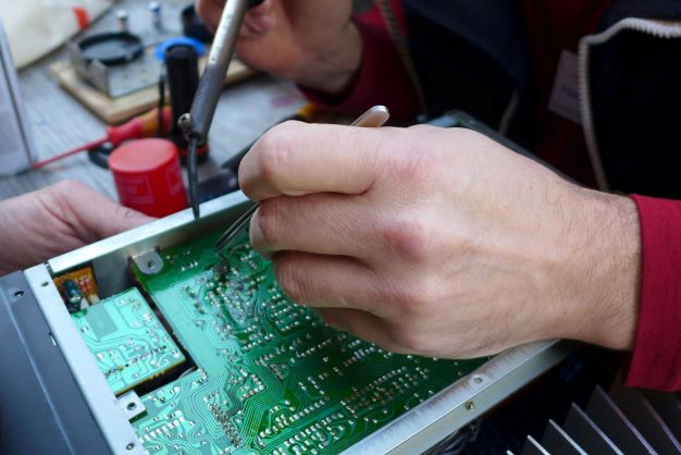 Reparatur in einem Repair-Café