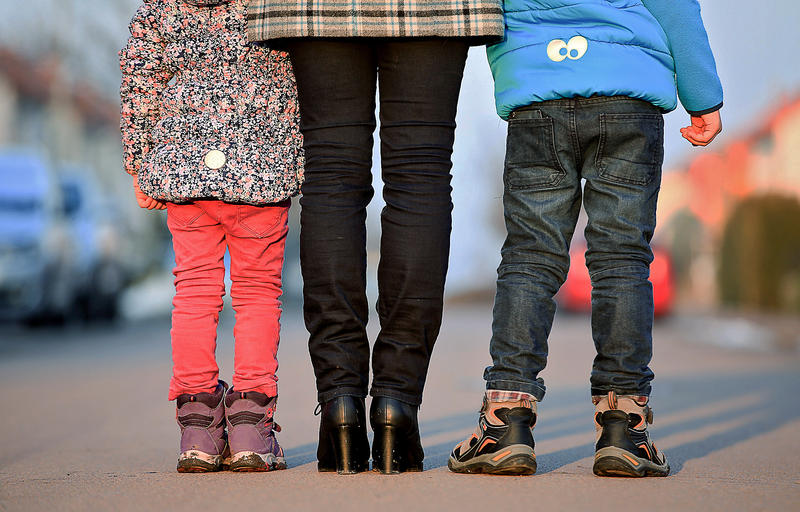 Familienpflege greift dann, wenn Eltern schwer krank werden und niemand da ist, der sich um die Kinder kümmert.