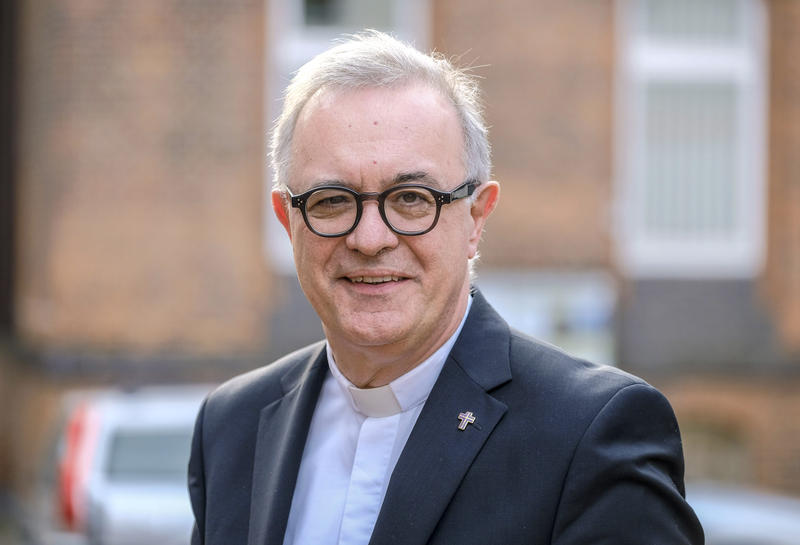 s:62:"Bischof July: Synode geht trotz Kontroversen gemeinsamen Weg. ";