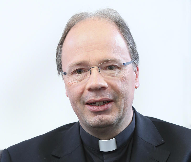 s:70:"Bischof Ackermann: Ueber Missbrauch aus Perspektive der Opfer sprechen";