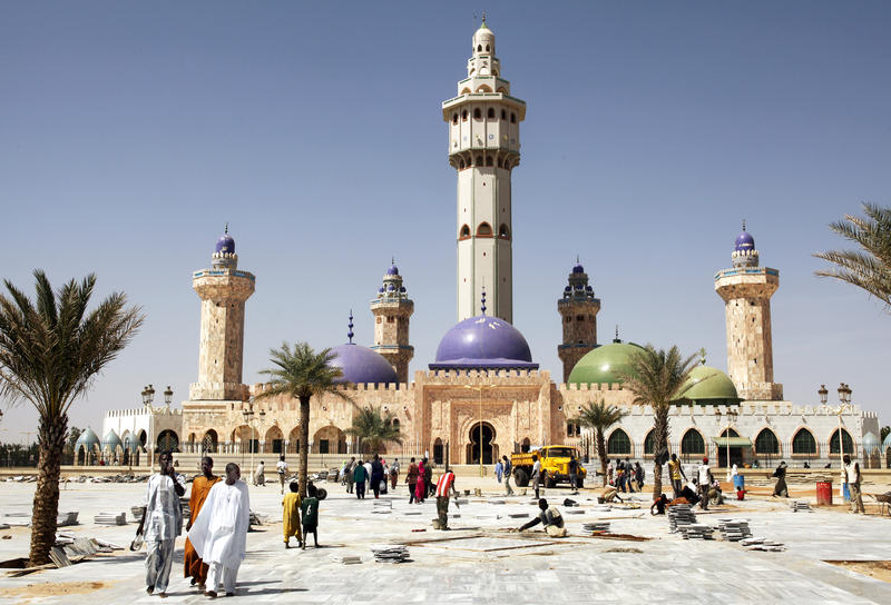 s:32:"Große Moschee in Touba, Senegal";