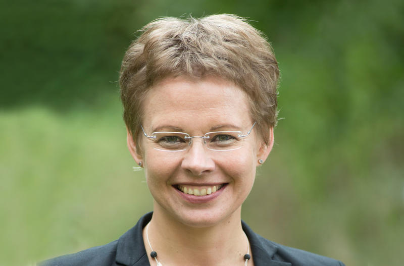 s:14:"Gudrun Dreßel";