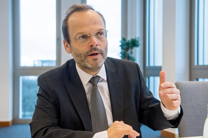 s:169:"Der Antisemitismus-Beauftragte der Bundesregierung, Felix Klein, am 10.01.2019, bei einem Gespraech mit dem Evangelischen Pressedienst (epd) in seinem Buero in Berlin.
";