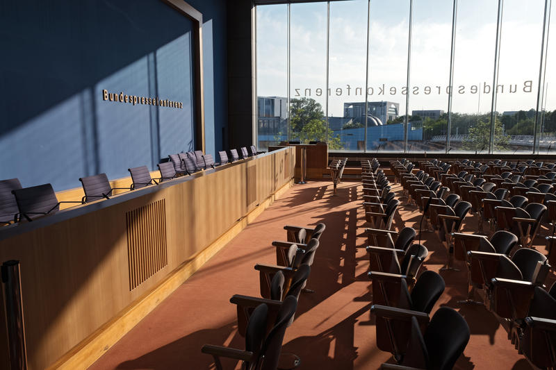 s:40:"Saal der Bundespressekonferenz in Berlin";