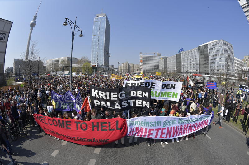 s:23:"Demonstration in Berlin";