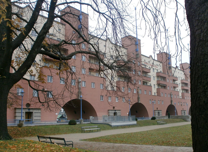 s:21:"Karl-Marx-Hof in Wien";