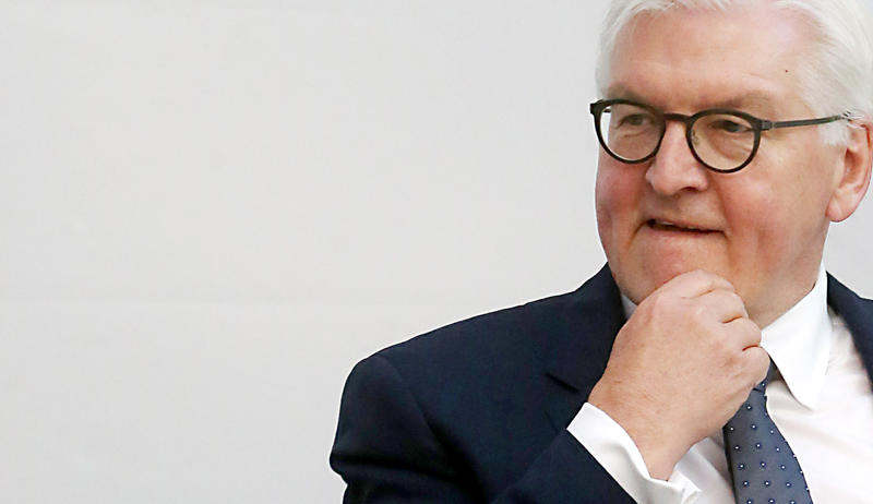 s:41:"Bundespraesident Steinmeier besucht Halle";
