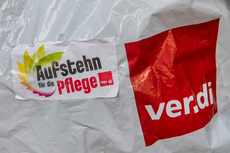 s:74:"Streik von Beschaeftigten am 19.09.2017 am Uniklinikum Charite in Berlin. ";