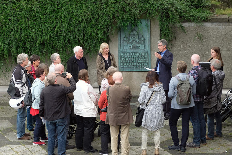 s:55:"Stadtrundgang zum Thema "Rechtsextremismus" in Dortmund";