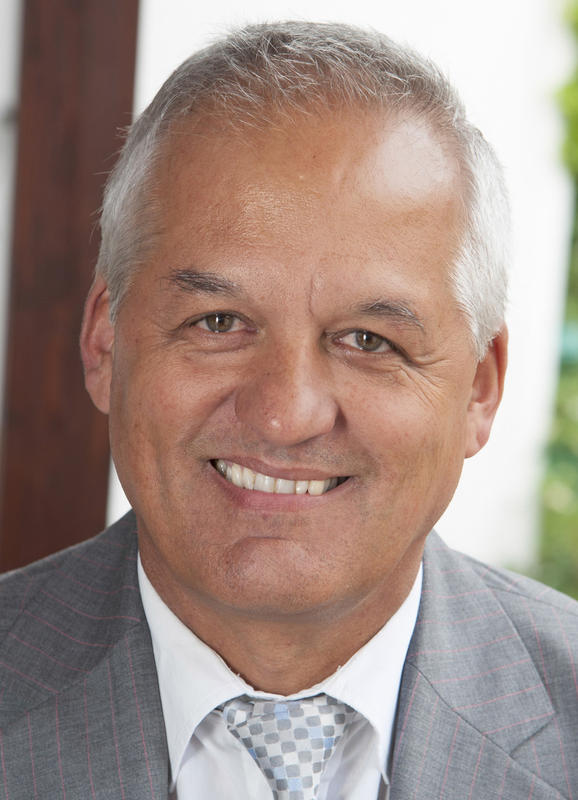 s:15:"Gerhard Prölß";