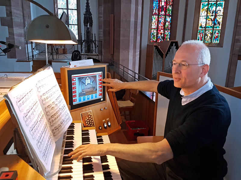 s:33:"Kirchenmusikdirektor Peter Ammer ";