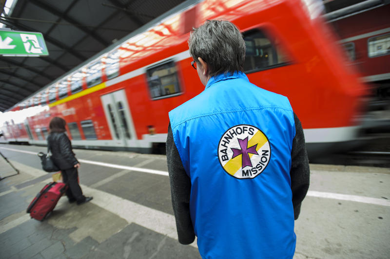 s:73:"Vor 125 Jahren wurde die erste Bahnhofsmission in Deutschland gegründet.";