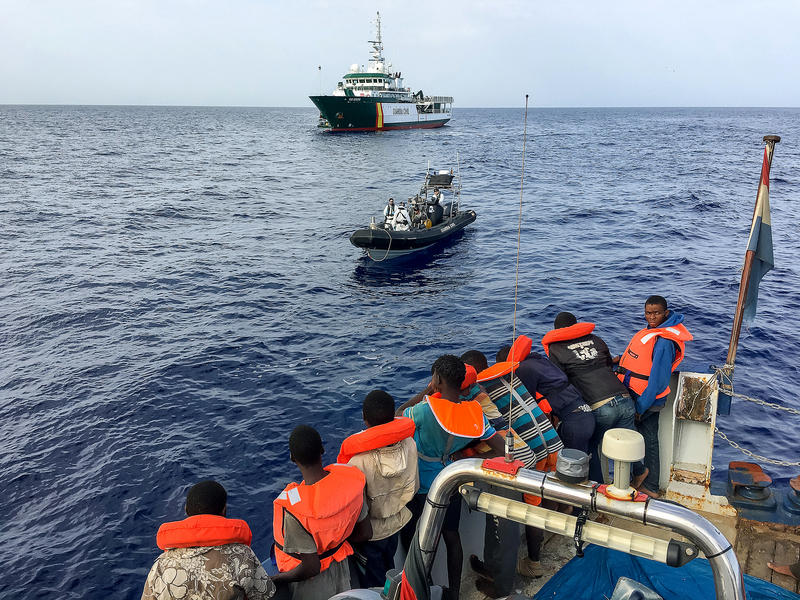 s:43:"Sea-Watch rettet Fluechtlinge im Mittelmeer";