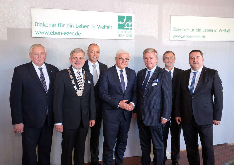 s:66:"Bundespraesident Steinmeier besucht diakonische Stiftung Eben-Ezer";