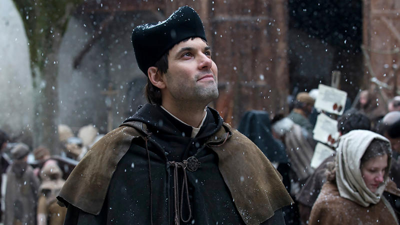 s:75:"Maximilian Simonischek als Zwingli in dem Film "Zwingli – Der Reformator"";