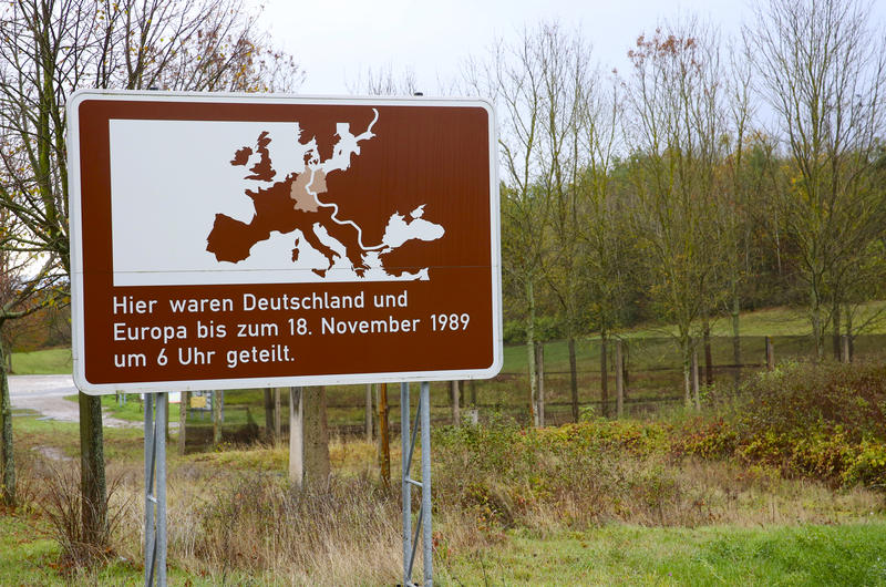 s:53:"Das Iftaer Baumkreuz erinnert an die deutsche Teilung";