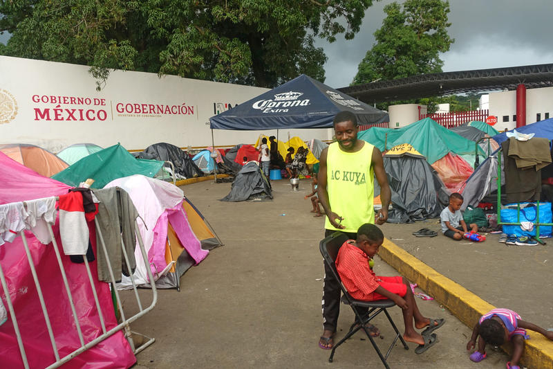 s:56:"Afrikanische Migranten im Zeltlager Tapachula in Mexiko.";