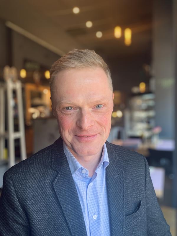 s:78:"Daniel Behrendt, neuer Chefredakteur des epd Niedersachsen-Bremen (Privatfoto)";