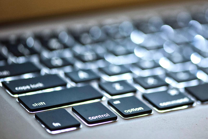 s:34:"Mehr Datenlecks, mehr Bußgelder. ";