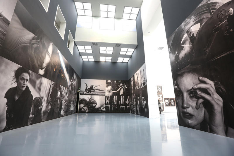 s:37:"Lindbergh-Ausstellung im Kunstpalast ";