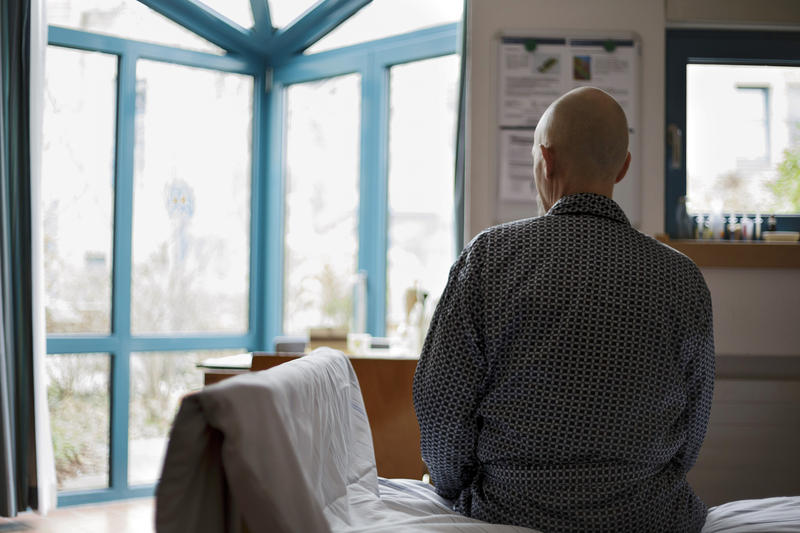s:43:"Ein Krebspatient in einem Palliativzentrum ";