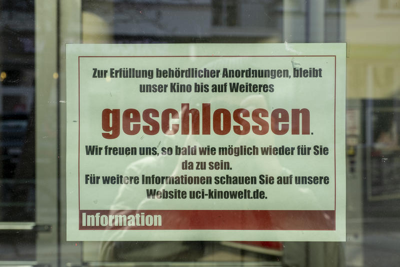 s:44:"Kino Colosseum im Prenzlauer Berg in Berlin.";