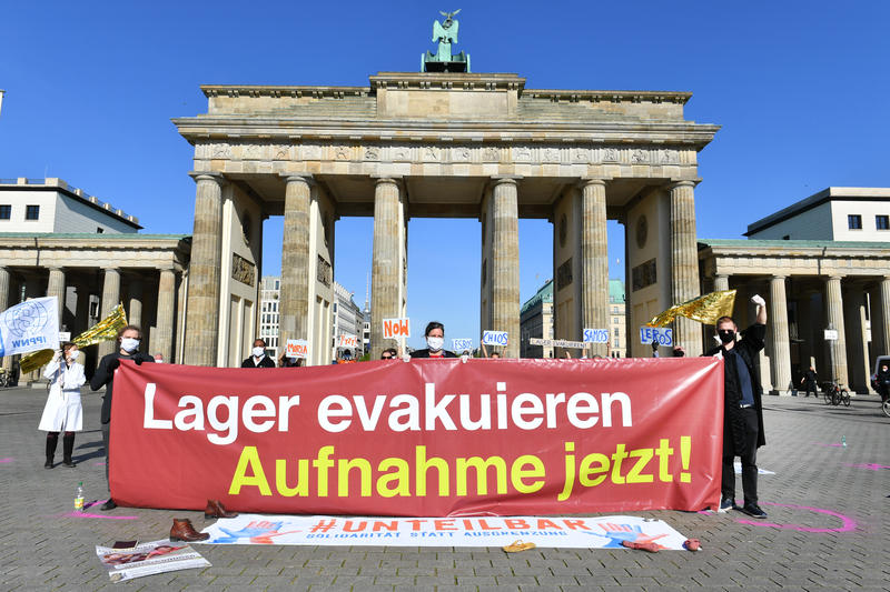 s:156:"In der Flüchtlingsunterkunft Ehra-Lessien im Landkreis Gifhorn sind weitere elf Bewohner positiv auf das Coronavirus
getestet worden. (Foto vom 23.04.20)";
