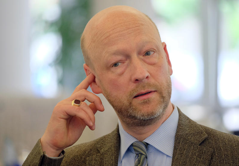 s:55:"Johann Hinrich Claussen ist Kulturbeauftragter der EKD.";