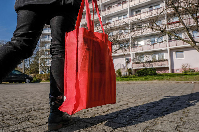 s:198:"In Bremen wurde am Mittwoch erstmals ein Jugendpreis vergeben, der an den verstorbenen langjährigen Präsidenten der Bremischen Bürgerschaft, Christian Weber, erinnern soll. (Foto vom 26.03.2020).";