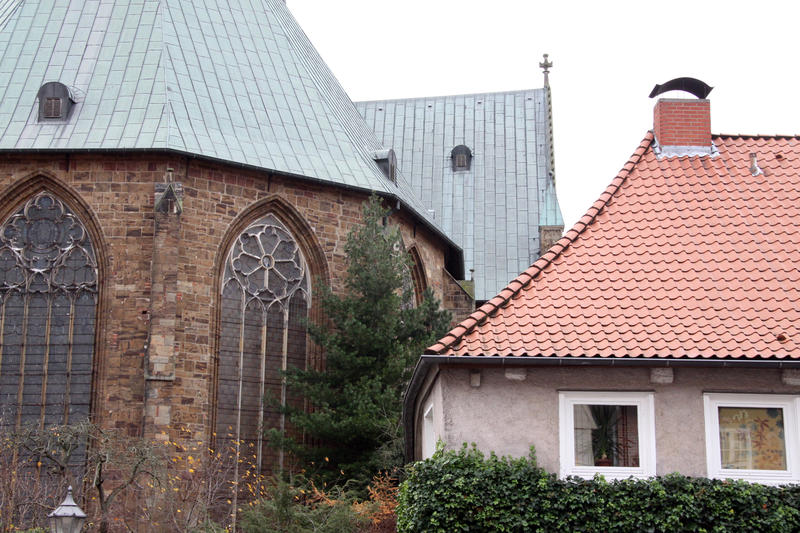 s:125:"Das «Vaterunser»-Gebet steht im Zentrum einer ökumenischen Ausstellung im Verdener Dom bei Bremen, (Foto vom 17.11.2009). ";