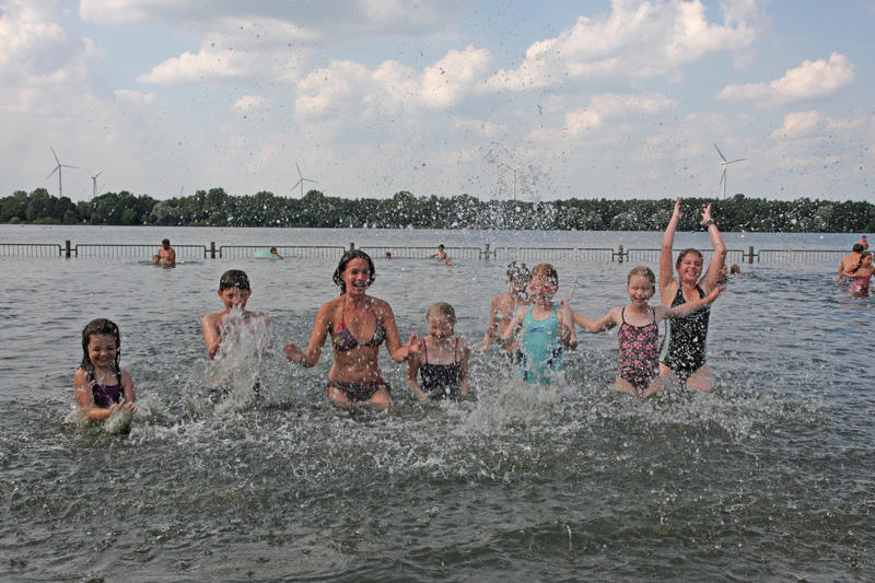 s:161:"Aufgrund der Corona-Krise haben Eltern monatelang die Betreuung ihrer Kinder im Home-Schooling fast komplett selbst organisieren müssen. (Foto vom 06.08.2014).";