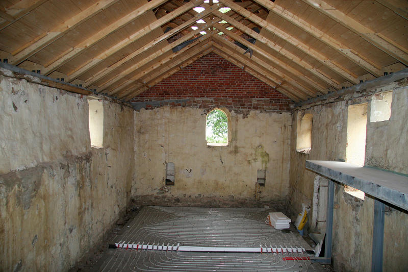 s:131:"Die evangelisch-reformierte Dorfkirche im ostfriesischen Visquard ist zur "Kirche des Monats" ernannt worden. (Foto vom 04.10.2006)";