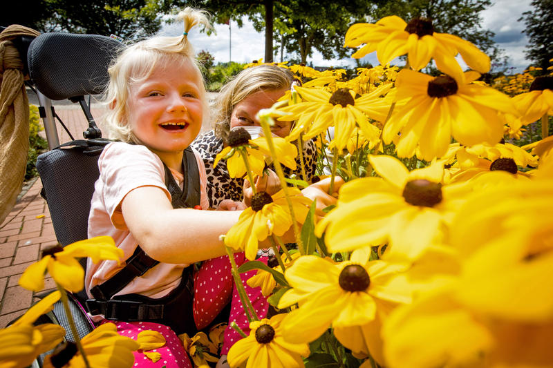 s:22:"Lotta im Hospiz-Garten";