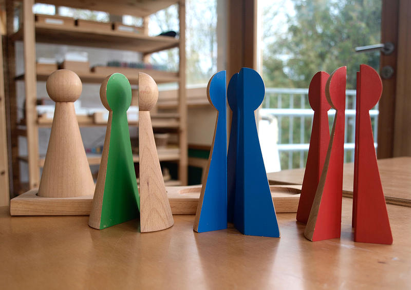 s:28:"Lernmaterial nach Montessori";