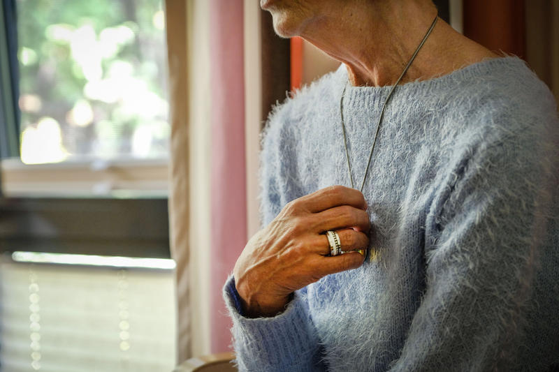 s:39:"Die krebskranke Gudrun Hoppe im Hospiz.";