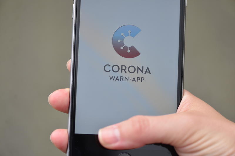 s:15:"Corona-Warn-App";