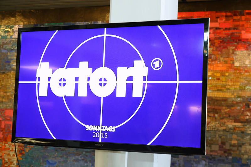 s:64:"Für viele Zuschauer ein Ritual: Sonntagsabend "Tatort" schauen.";
