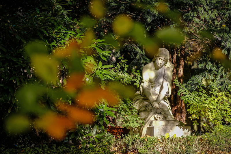 s:21:"Friedhof (Symbolbild)";