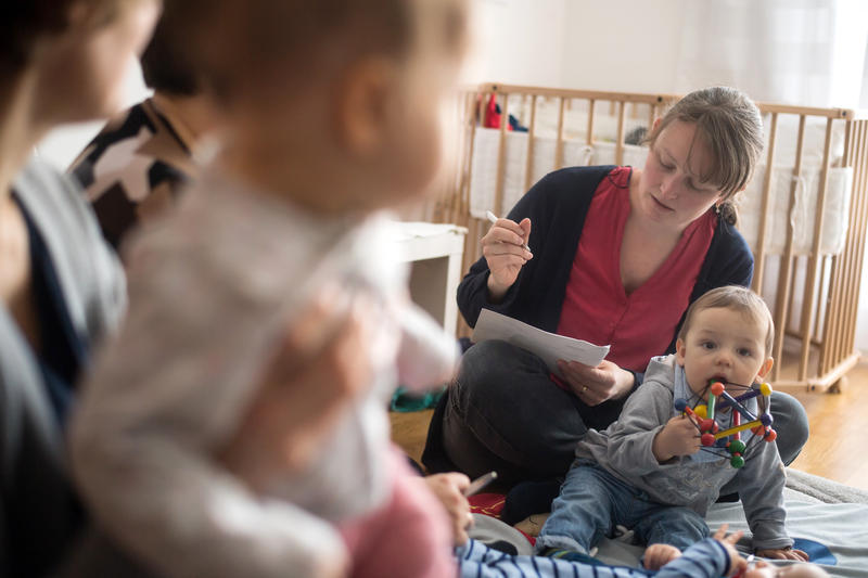 s:223:"Die von der Landesregierung angekündigten Lockerunge der Kontaktbeschränkungen mit Blick auf Kleinkinder reichen nach Ansicht der Diakonie in Niedersachsen und der Grünen im Landtag noch nicht aus. (Foto vom 20.03.2018).";