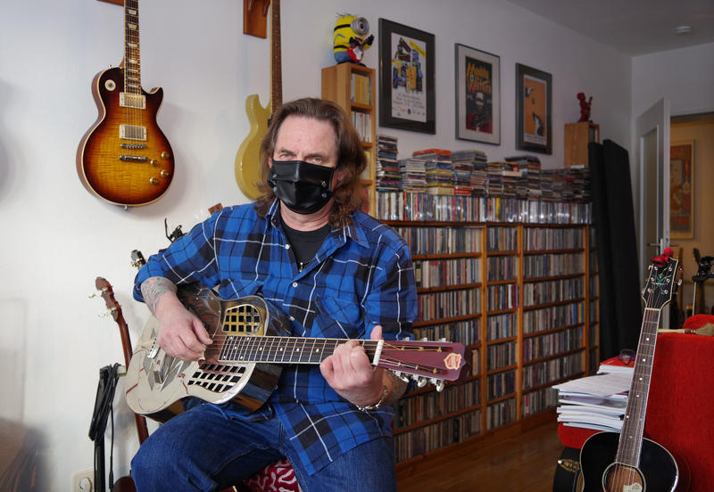 s:33:"Der Muenchner Musiker Rusty Stone";