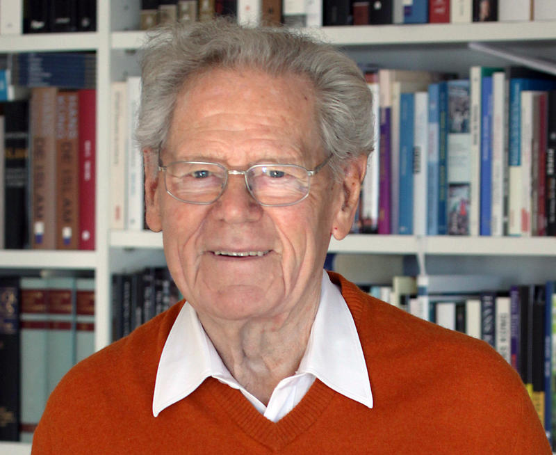 s:17:"Hans Küng (2013)";