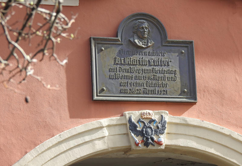 s:209:"Die Standhaftigkeit des Reformators Martin Luther vor 500 Jahren auf dem Reichstag in Worms hat nach Auffassung des Stader Regionalbischofs Hans Christian Brandy bis heute Vorbildcharakter. (Foto vom 01.04.21)";