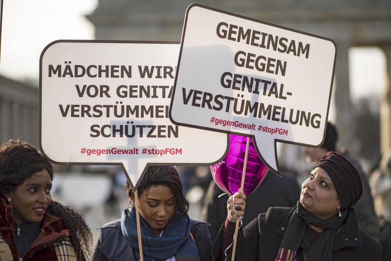 s:35:"Protest gegen Genitalverstümmelung";