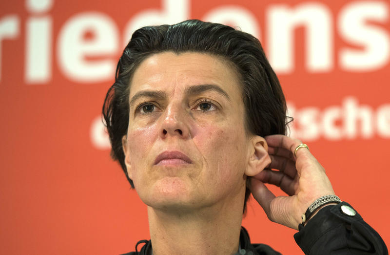 s:13:"Carolin Emcke";