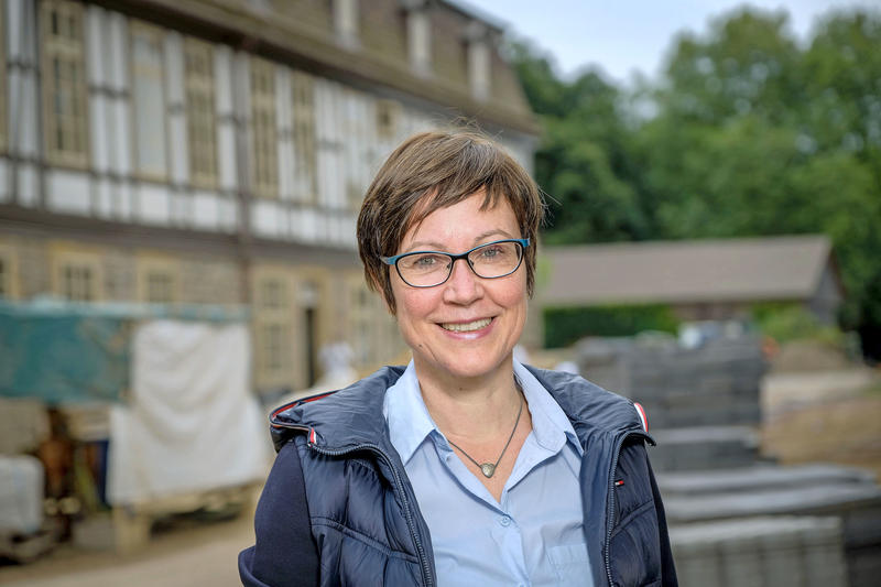 s:111:"Der Konvent des Kloster Loccum (Kreis Nienburg) hat zum ersten Mal eine Frau als ordentliches Mitglied berufen.";
