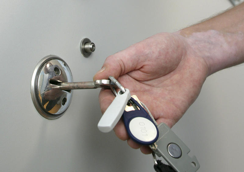 s:45:"Zimmeraufschluss in einer Forensischen Klinik";