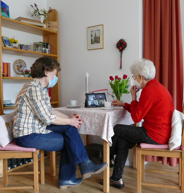s:66:"Ein neues Projekt ermöglicht Senioren den digitalen Kulturgenuss.";