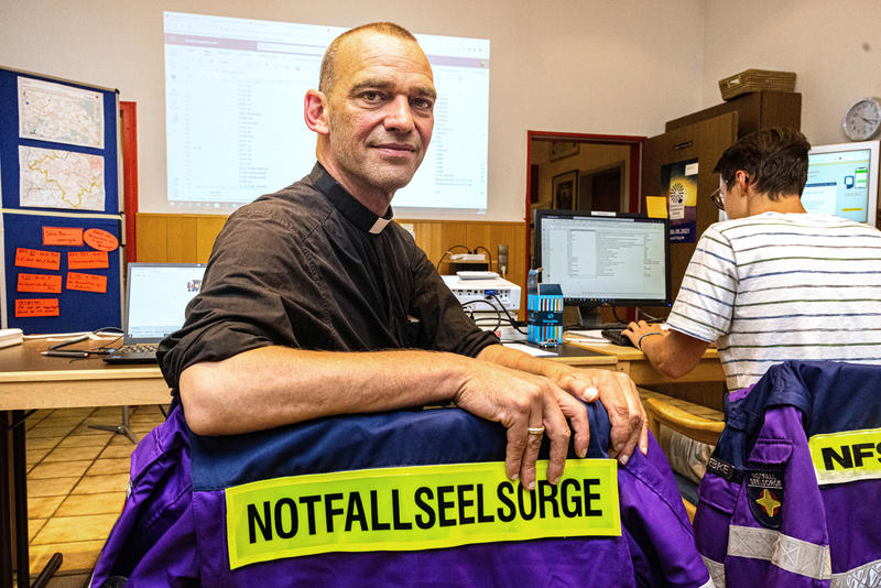s:24:"Notfallseelsorge in Bonn";